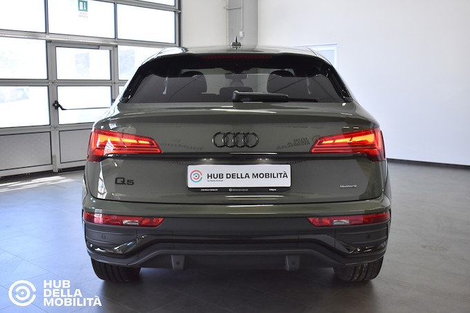 AUDI Q5 SPB 40 TDI quattro S tronic Identity Black S line
